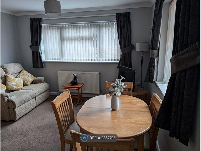 1 Bedroom Flat To Rent In The Pastures, High Wycombe, HP13