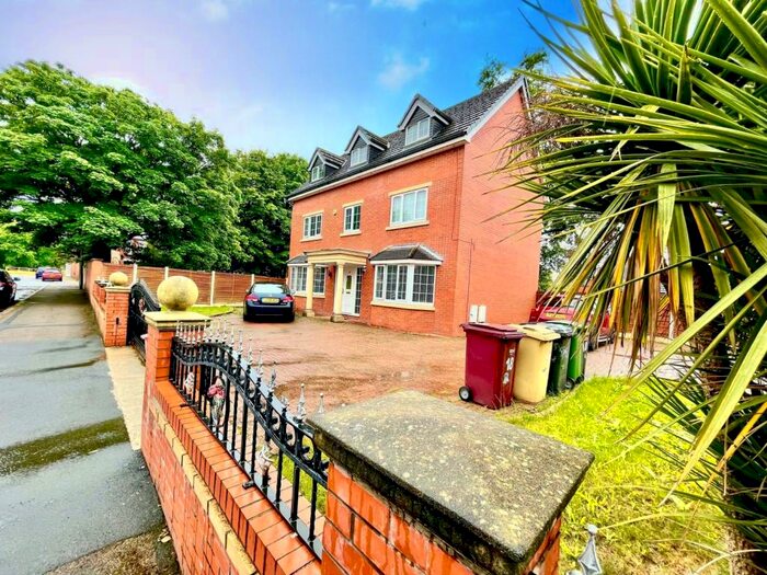 6 Bedroom House To Rent In Alexandra Street, Farnworth, BL4