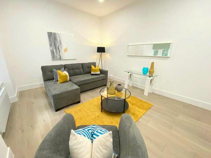 1 Bedroom Apartment To Rent In Eden Grove - 1 Bed, CA16