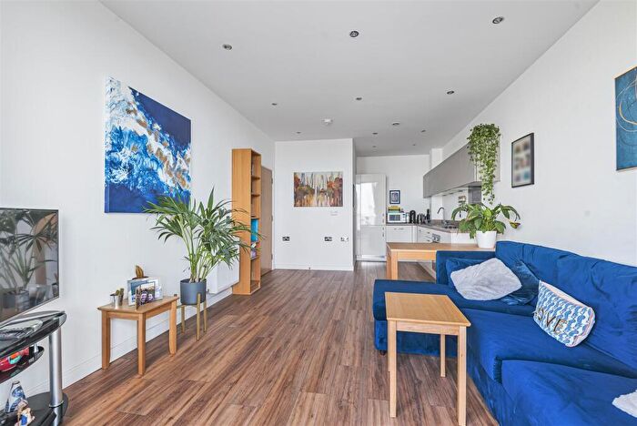 1 Bedroom Flat For Sale In Quebec Way, Canada Water, SE16