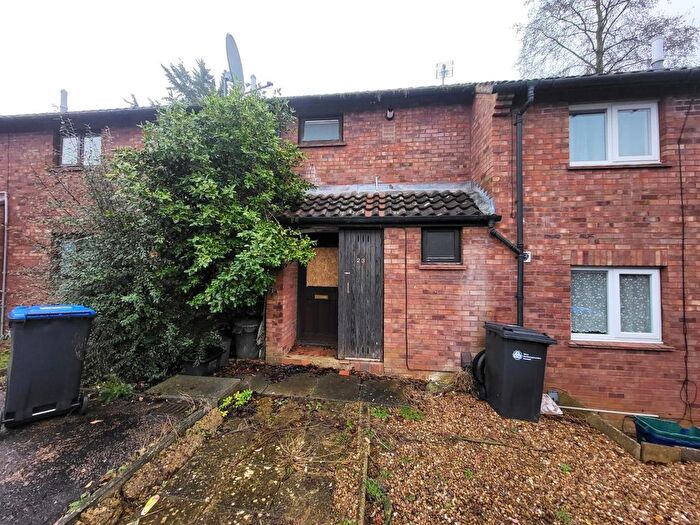 3 Bedroom Terraced House For Sale In Melbury Lane, Woodfields, NN3