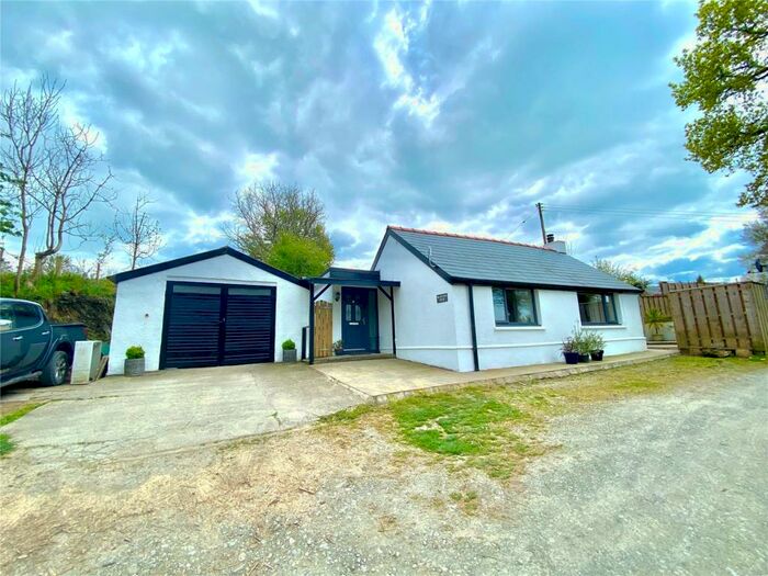 2 Bedroom Detached House For Sale In Penrhiwllan, Llandysul, SA44