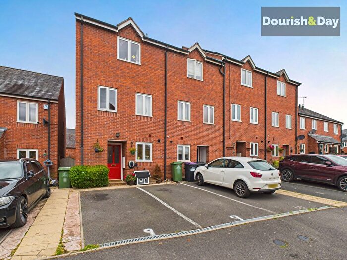 4 Bedroom End Terrace House For Sale In Dairy Close, Market Drayton, TF9