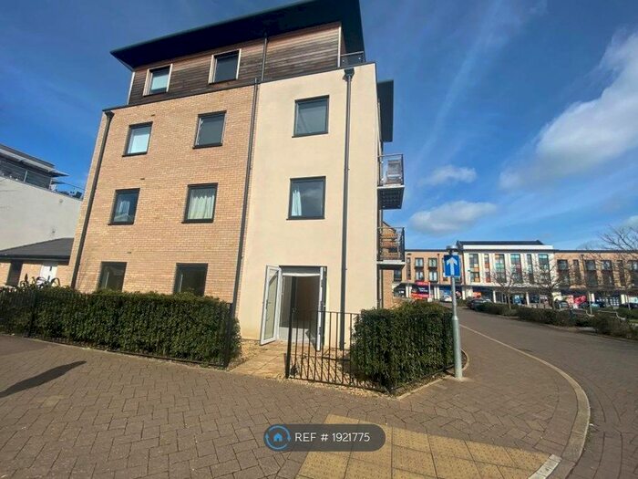 2 Bedroom Flat To Rent In Unwin Square, Cambridge, CB4