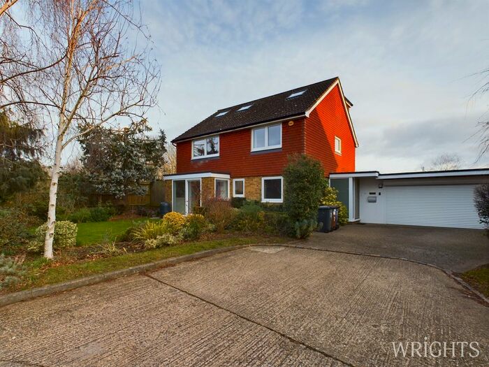 5 Bedroom Detached House To Rent In Bell Close, Knebworth, SG3