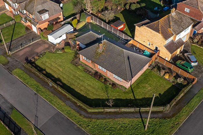 3 Bedroom Bungalow For Sale In St Michaels Avenue, Fairlands, Guildford, GU3