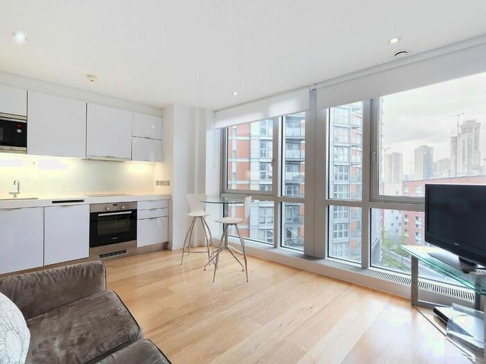 Studio To Rent In Ontario Tower, Fairmont Avenue, Blackwall, London, E14