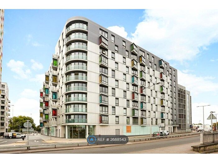 2 Bedroom Flat To Rent In Hermitage, Reading, RG1