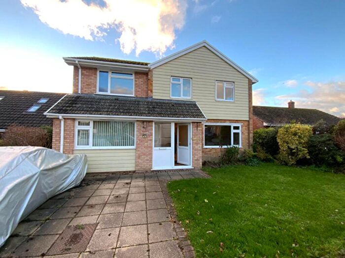 5 Bedroom Detached House To Rent In Barnfield Close, Braunton, EX33