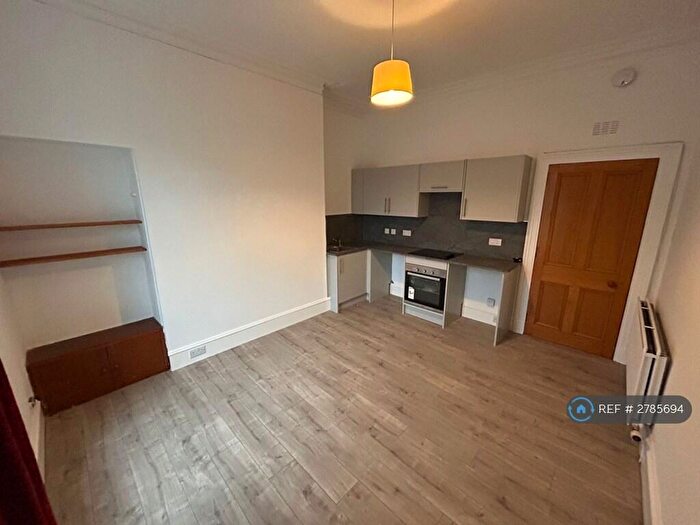 2 Bedroom Flat To Rent In Belgrave Terrace, Aberdeen, AB25