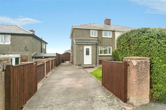 3 Bedroom Semi-Detached House For Sale In Maes Y Llan, Dwygyfylchi, Penmaenmawr, Conwy, LL34