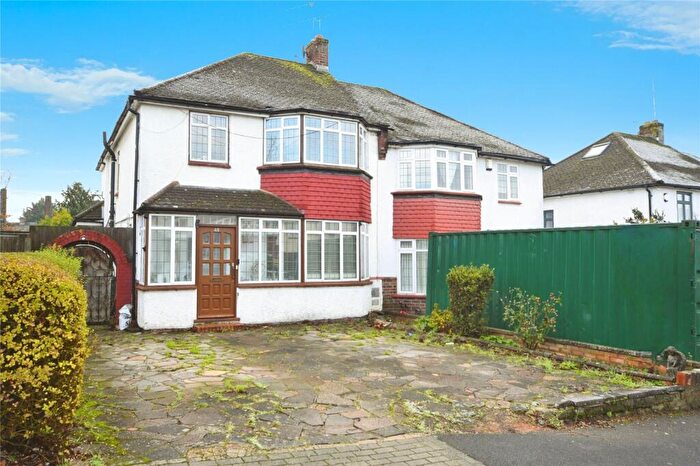 4 Bedroom Semi-Detached House For Sale In Linthorpe Road, Cockfosters, Barnet, EN4