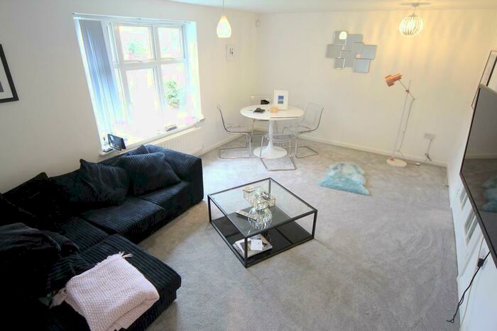 2 Bedroom Apartment To Rent In Park Avenue, Grosvenor Court, Mossley Hill, Liverpool, L18