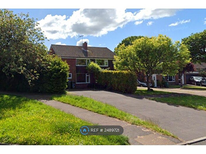 3 Bedroom Semi-Detached House To Rent In Beech Road, Horsham, RH12