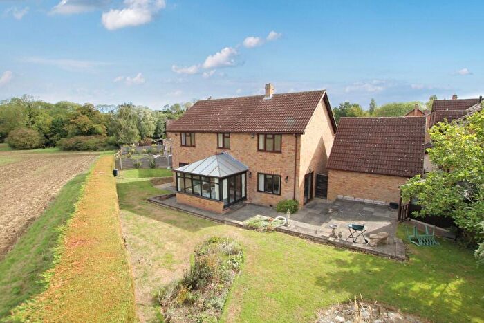 4 Bedroom Detached House For Sale In Brookside, Renhold, Bedfordshire, MK41