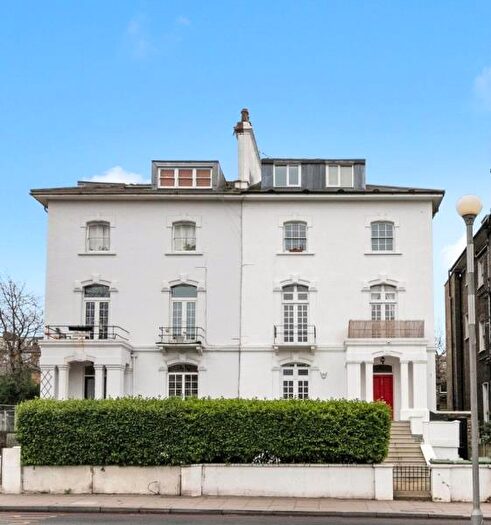 2 Bedroom Apartment To Rent In Camden Road, Camden, NW1