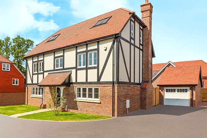 4 Bedroom Detached House For Sale In Folders Lane, Burgess Hill, RH15