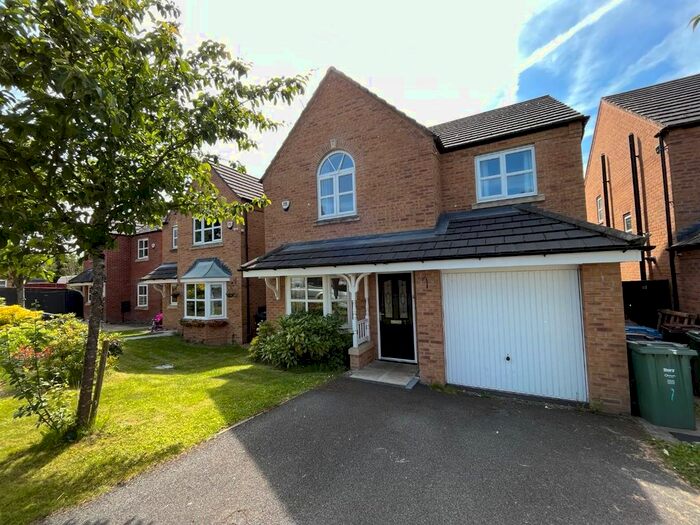 4 Bedroom Detached House To Rent In Hutchinson Close, Radcliffe, Manchester, M26