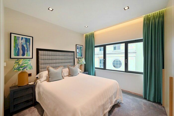 2 Bedroom Flat To Rent In Babmaes Street, St James, SW1Y