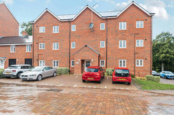 2 Bedroom Flat For Sale In Masterson Close, Wellesley, Aldershot, Hampshire, GU11