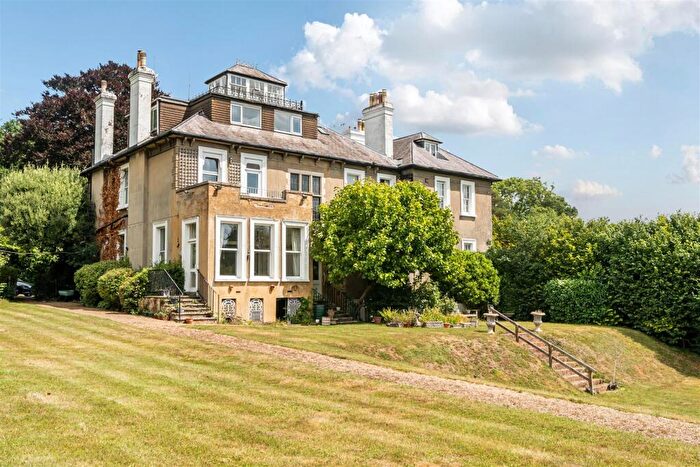 5 Bedroom Manor House For Sale In Starrock Lane, Chipstead, CR5