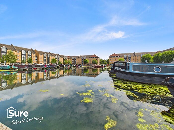 1 Bedroom Flat To Rent In Evans Wharf, Hemel Hempstead, Hertfordshire, HP3