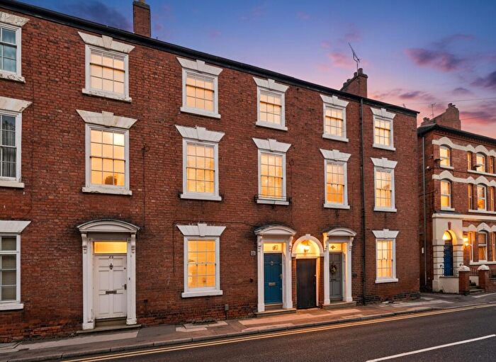 3 Bedroom Terraced House For Sale In Park Street, Worksop, S80