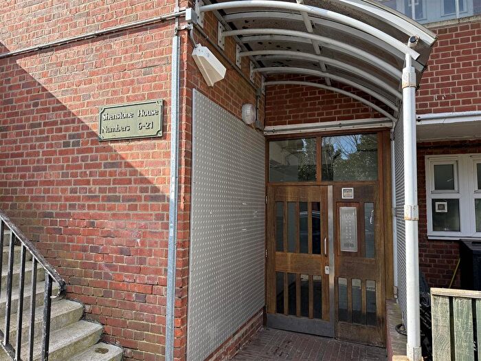 1 Bedroom Flat To Rent In Aldrington Road, London, SW16