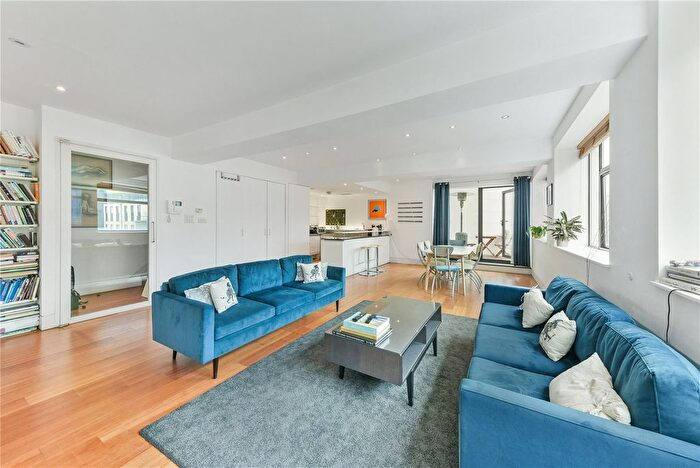 3 Bedroom Flat For Sale In Dean Street, Soho, W1D