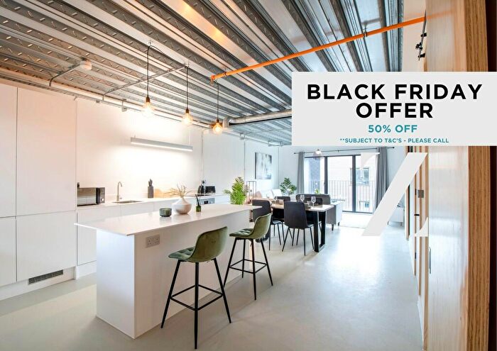 2 Bedroom Apartment To Rent In Aire Lofts, Citu, Leeds, LS9