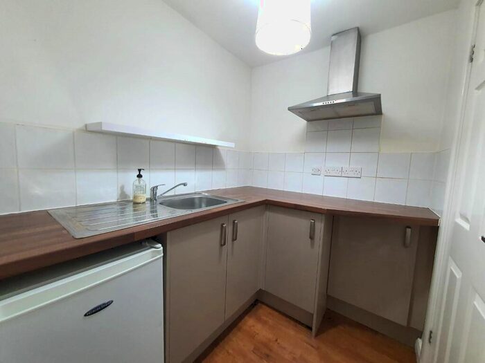 Studio To Rent In Glenthorne House, Town Centre, DN1