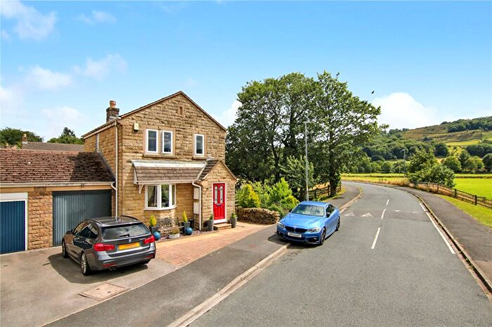 3 Bedroom Link Detached House For Sale In Clayton Hall Road, Cross Hills, BD20