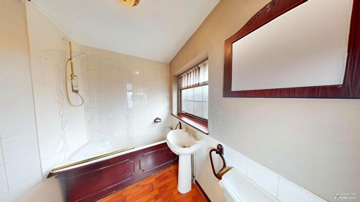 2 Bedroom End Of Terrace House For Sale In Cornwell Crescent, Stanford-Le-Hope, Essex, SS17
