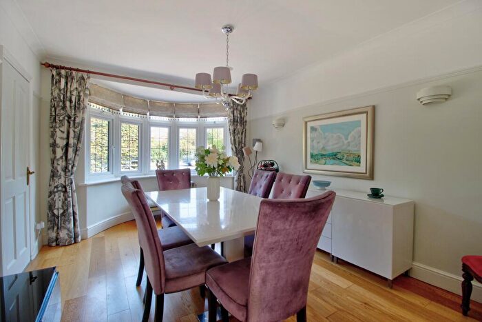 5 Bedroom Detached House For Sale In Reading Road, Winnersh, Wokingham, RG41