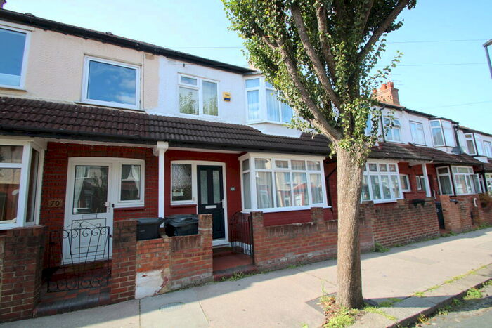 3 Bedroom House To Rent In Tunstall Road, Croydon, CR0