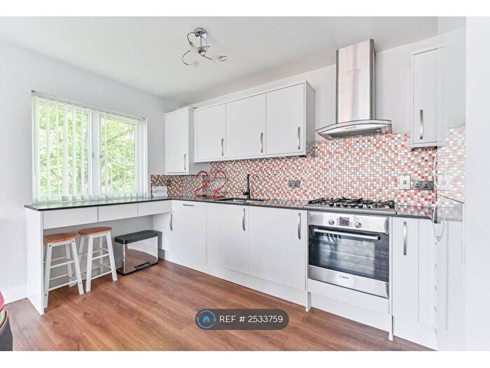 2 Bedroom Flat To Rent In Chatsworth Road, Croydon, CR0