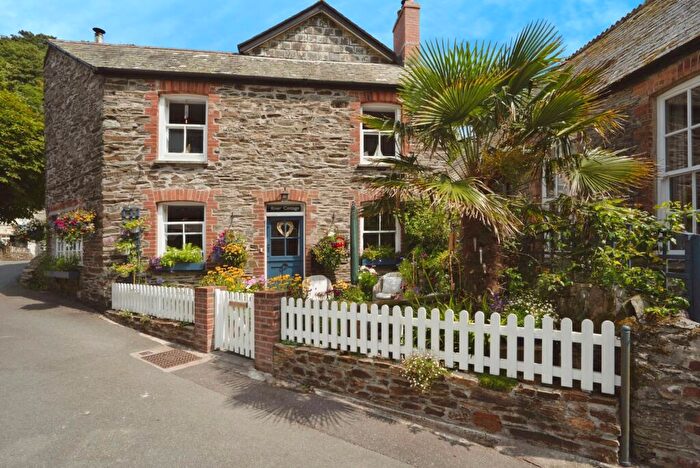 2 Bedroom Link Detached House For Sale In Mill Hill, Polperro, Looe, Cornwall, PL13