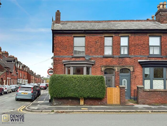 3 Bedroom End Of Terrace House For Sale In Ashbourne Road, Leek, Staffordshire, ST13
