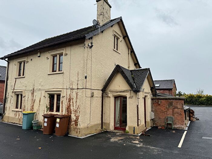 5 Bedroom Flat To Rent In Sharoe Green Lane, Preston, Lancashire, PR2