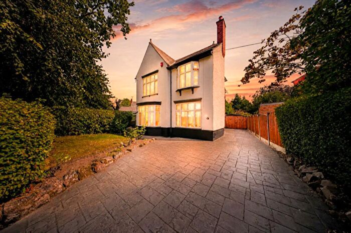 4 Bedroom Detached House For Sale In Queensgate, Northwich, CW8