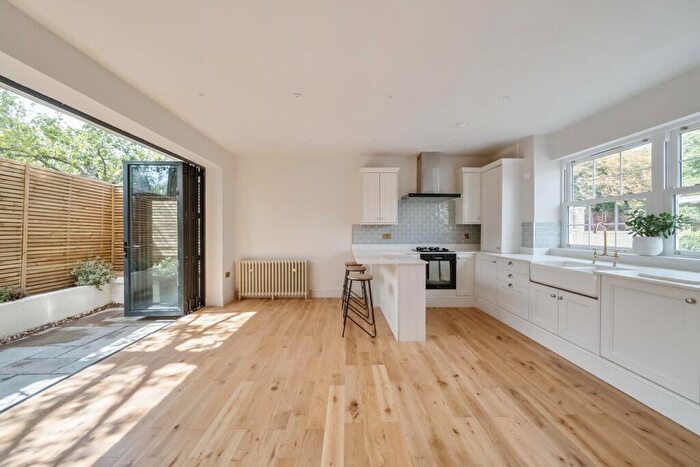 2 Bedroom Detached House For Sale In Inverton Road, London, SE15