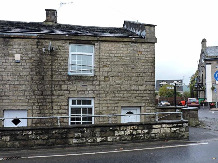 2 Bedroom Cottage To Rent In Rochdale Road, Edenfield Ramsbottom, Bury, BL0
