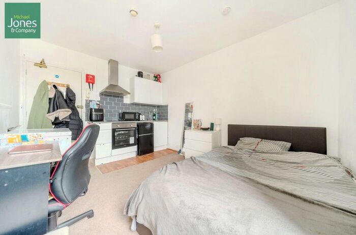 Studio To Rent In Rowlands Road, Worthing, BN11
