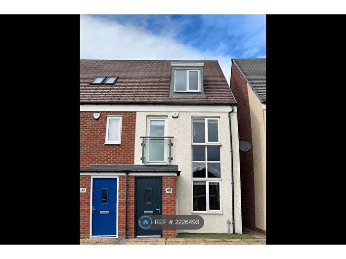 3 Bedroom End Of Terrace House To Rent In Lynemouth Way, Newcastle Upon Tyne, NE13