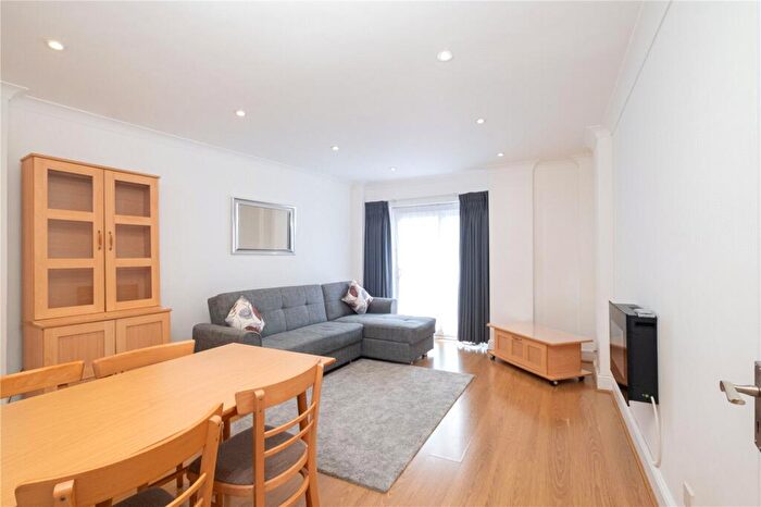 1 Bedroom Apartment To Rent In Nether Street, Finchley, London, N12