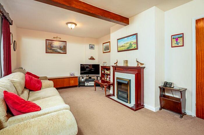 3 Bedroom Cottage For Sale In The Poplars, Upper Wardington., OX17