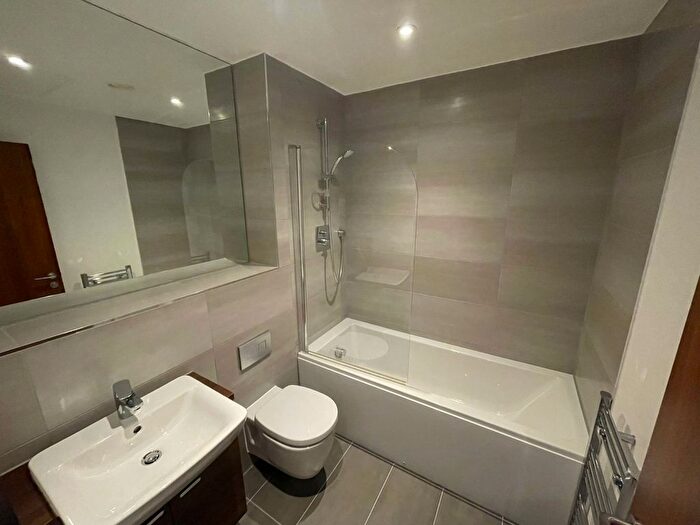 1 Bedroom Flat To Rent In Broad Street, Birmingham, West Midlands, B15