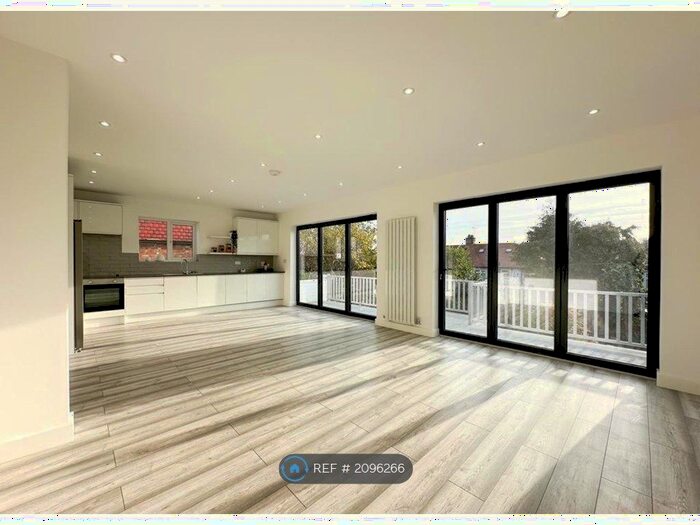 4 Bedroom Semi-Detached House To Rent In Eversleigh Road, Barnet, EN5