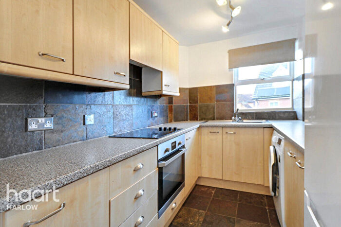 2 Bedroom Apartment To Rent In Chelsea Gardens, Harlow, CM17