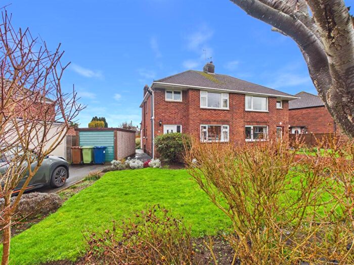 3 Bedroom Semi Detached House For Sale In Chosen Drive, Gloucester, GL3